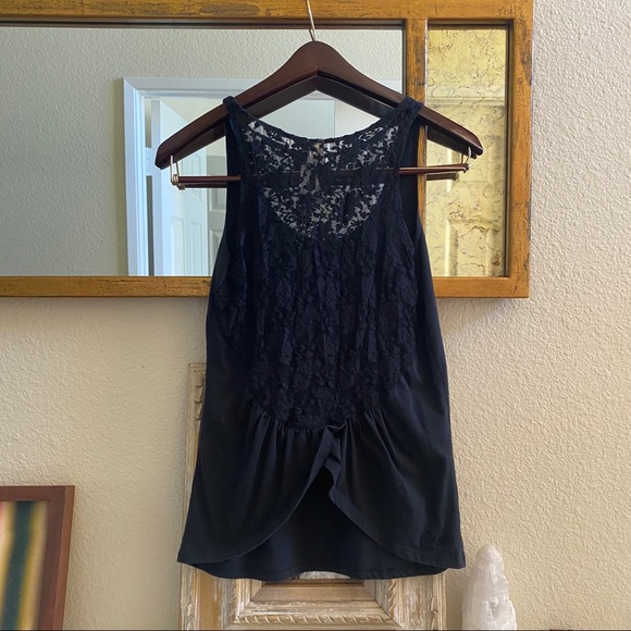 Black tank top with sheer lace back 🖤 - Picture 2 of 3